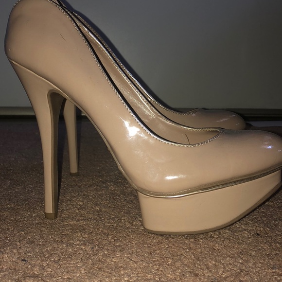 Jennifer Lopez heels - Picture 2 of 3